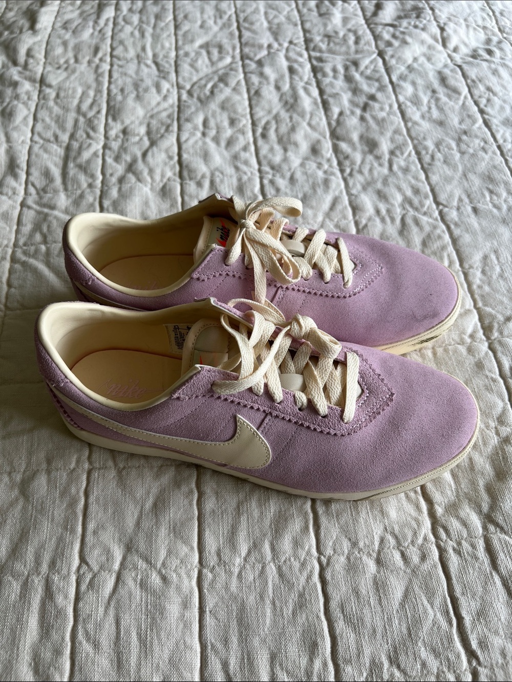 Nike Womens Astrograbbers in Suede